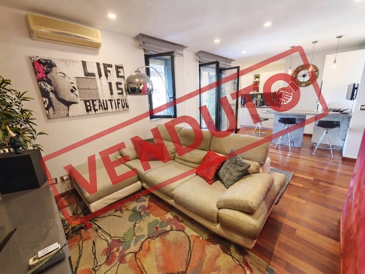 Bari Palese – Elegante Bivani  Completamente Arredato e Pronto da Vivere
