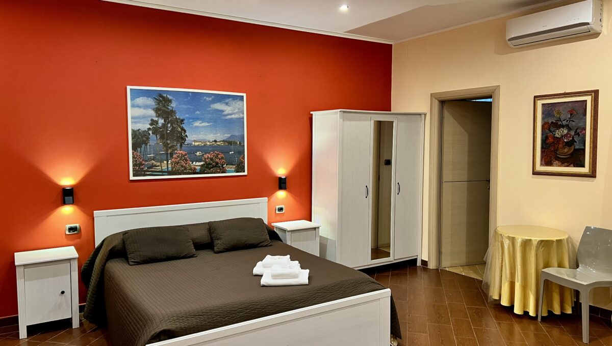 AIRPORT ROOMS